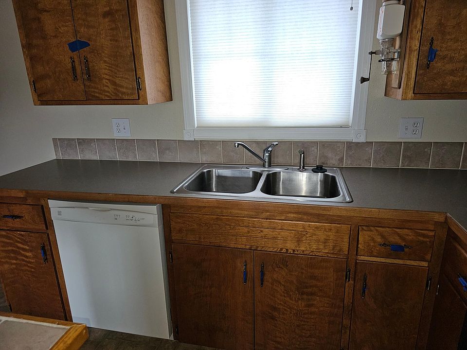 1402 Grafton St, Laramie, WY 82072 Zillow