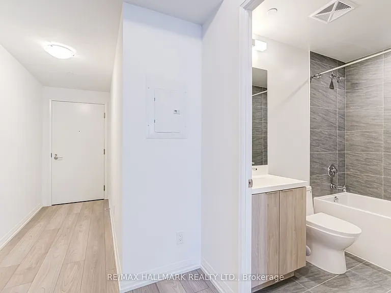 400 King St W #1701 — Photo 7