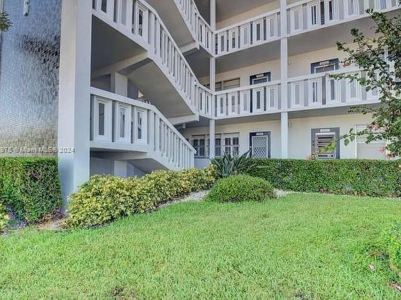 3rd image of 1011 Newport Dr #1011