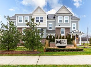 4959 Treeside Ln #5, Troy, MI 48098