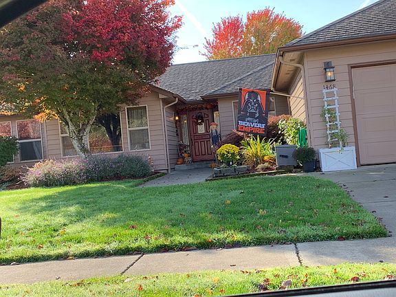 Front yard 
