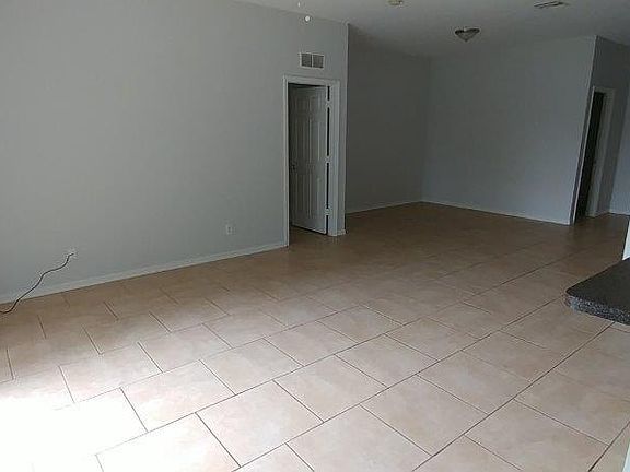 4th image of 559 Windermere Dr