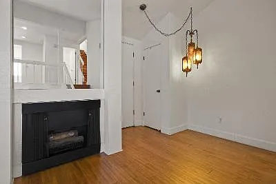 6242 1/2 Shoup Ave — Photo 6