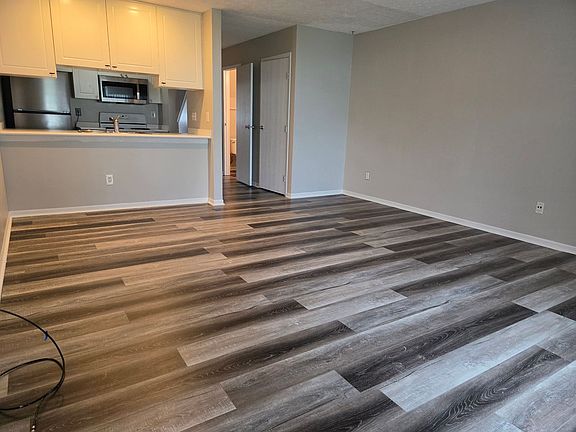 5th image of 6696 Axtel Dr