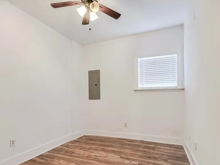 508 E Liberty St — Photo 7