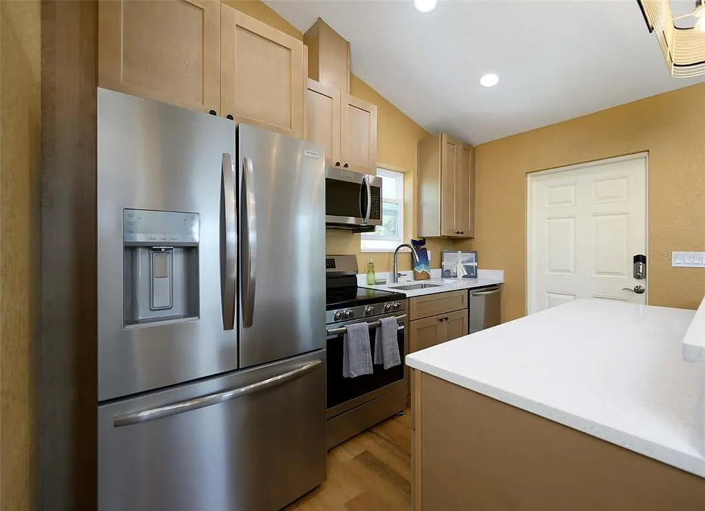 1 bed, 1.0 bath, 484 sqft, $1,850 — Photo 4