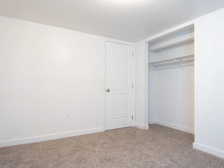 248 Bentley Dr — Photo 12