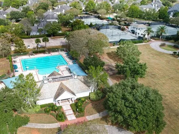 6 Island Club Ct, New Orleans, LA 70131