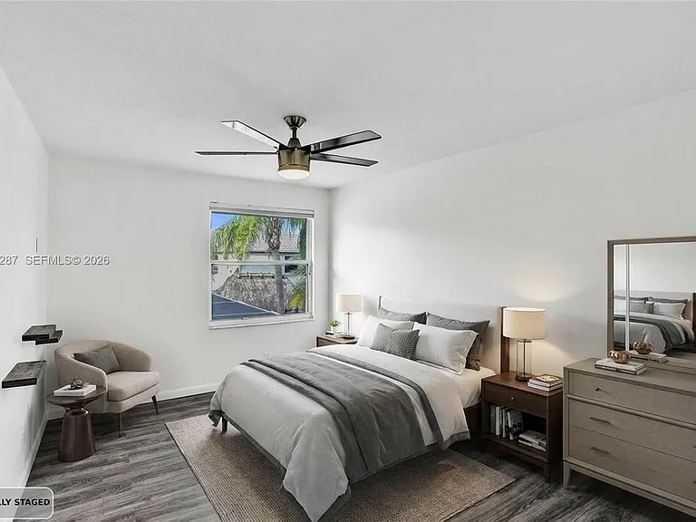 740 Cypress Pointe Dr E — Photo 27