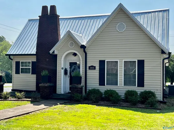 1005 Gunter Ave, Guntersville, AL 35976