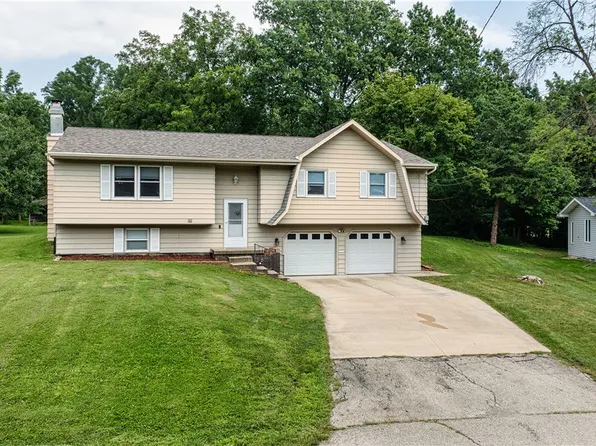3146 Lake Bluff Dr, Decatur, IL 62521