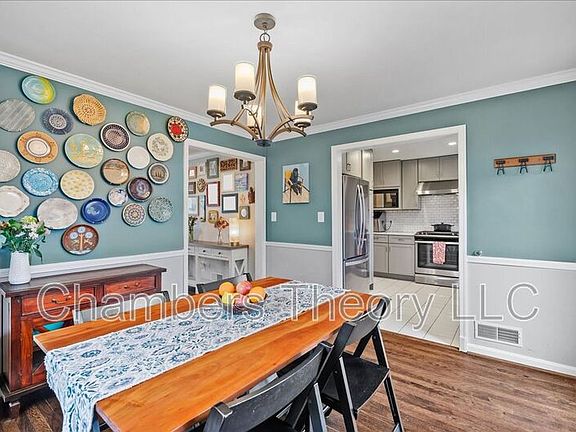 3rd image of 5847 Glen Forest Dr