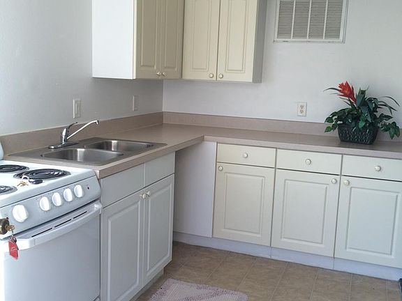 Kitchen Area View from Front Door.