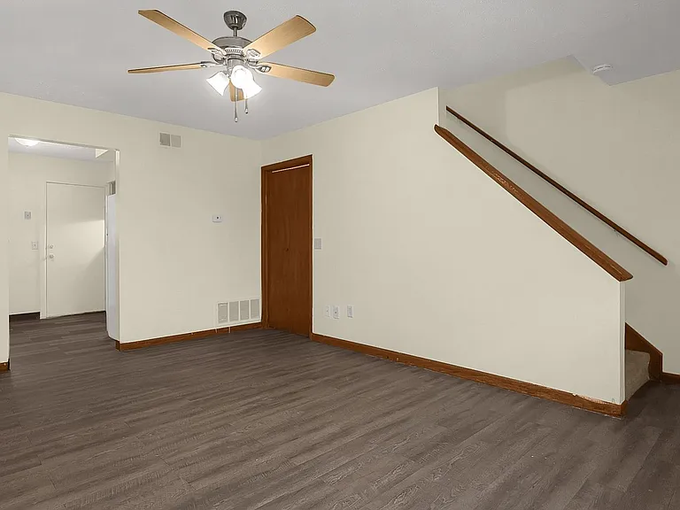 2984 Sandridge Ave #2984 — Photo 6