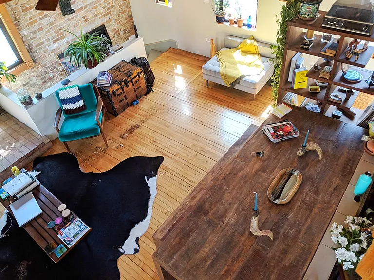 2129 W Le Moyne St #COACH HOUSE — Photo 6