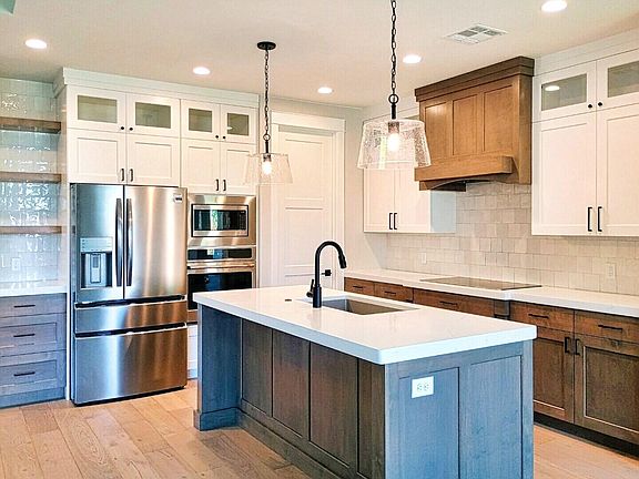 5th image of 2818 E Rill Dr