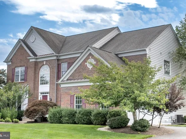 5 Stillwell Ct, Trenton, NJ 08690