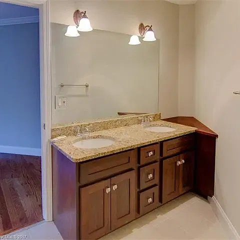 Kit Ct — Photo 23