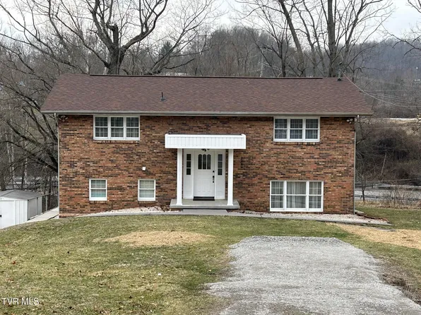 218 North St NE, Coeburn, VA 24230