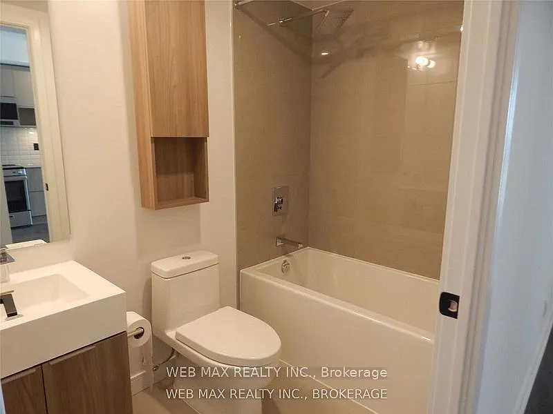3 bed, $3,190 — Photo 4