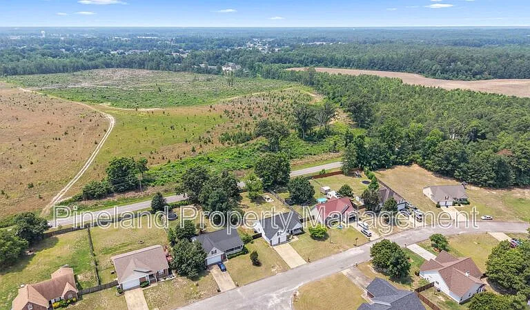 133 Haywood Dr — Photo 38