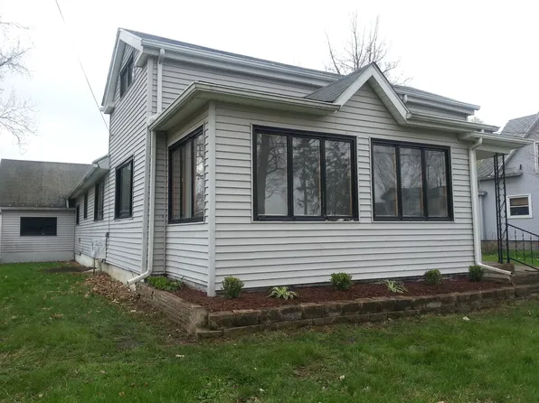 117 Lakeside Dr, Grass Lake, MI 49240
