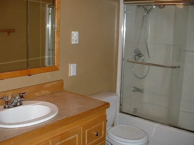 14214 Hollyburn Ln NW — Photo 6