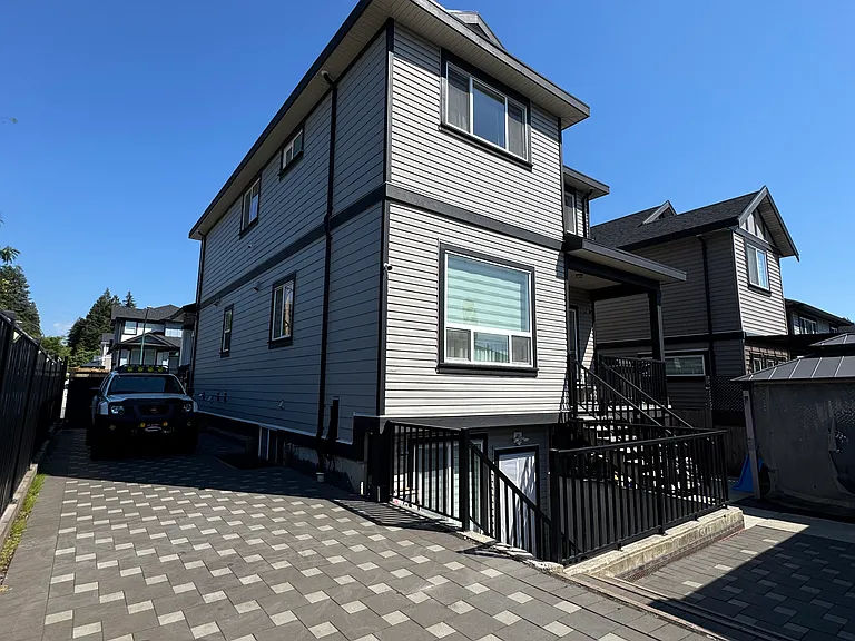 1250 Mitchell St — Photo 33