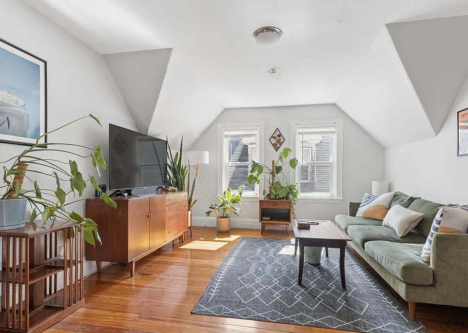 67 Avon St #3