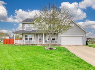 5463 Grace Cir N, North Ridgeville, OH 44039