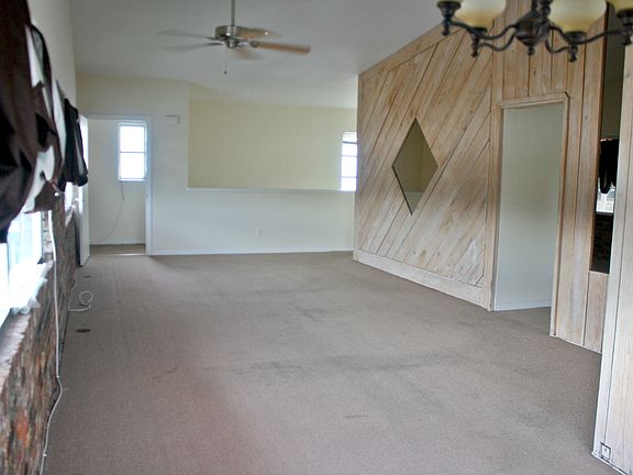 2nd image of 3569 Tyrone Blvd N