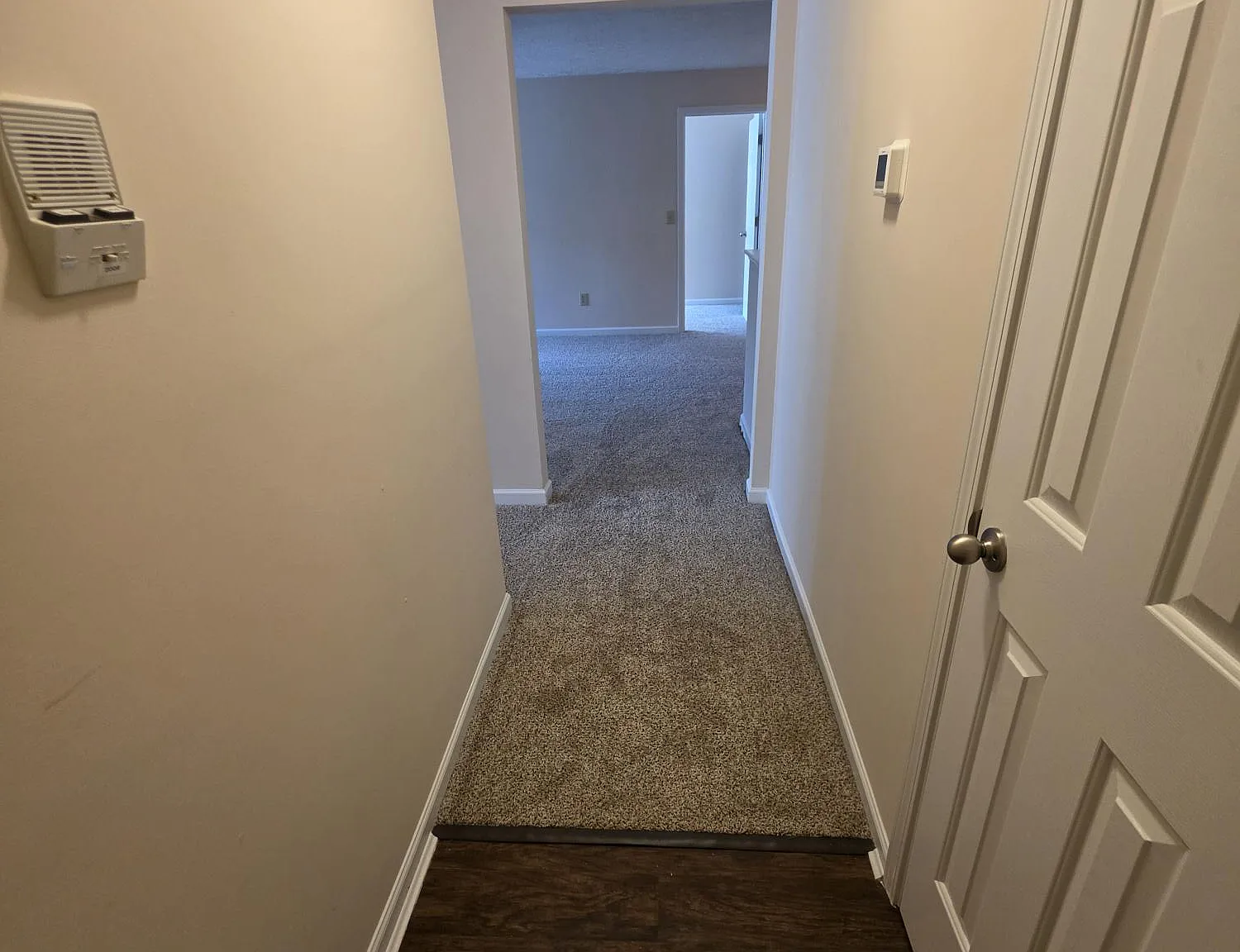 2 bed, 964 sqft, $1,375 — Photo 2