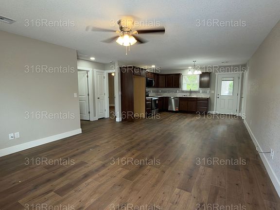 2nd image of 300 E Main St #302