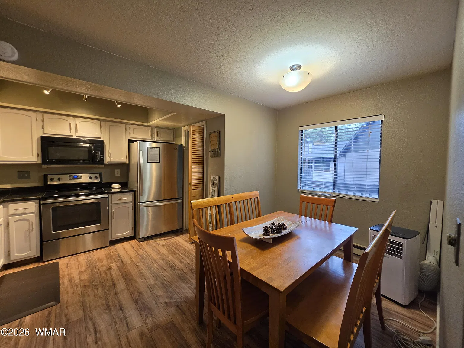 3 bed, $1,745 — Photo 4