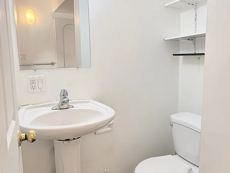 106 Shepherd St E #106 — Photo 16