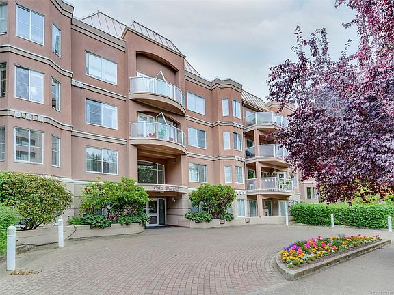 2nd image of 405 Quebec St #207