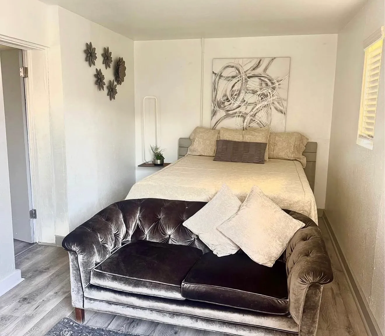 2105 Murchison Dr — Photo 1