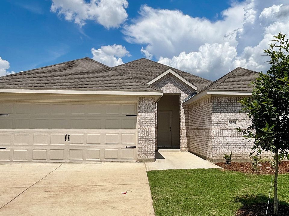 1st image of 3008 Charleston Dr