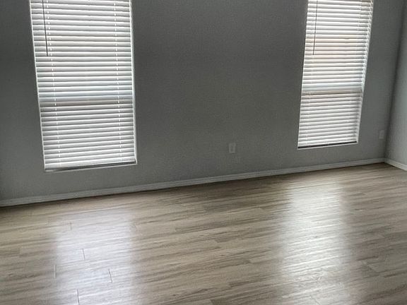 4th image of 1641 Wrigley Dr