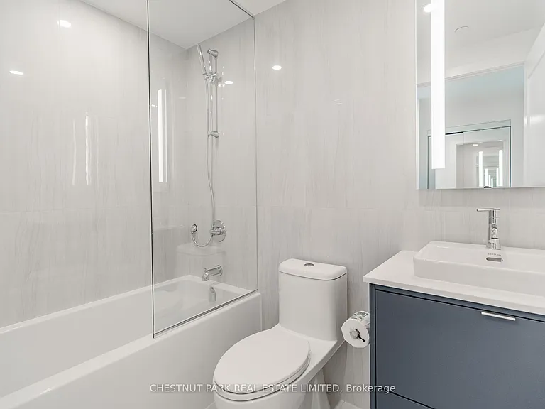 858 Dupont St #828 — Photo 9