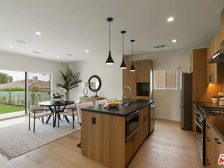 3815 S Cochran Ave — Photo 3