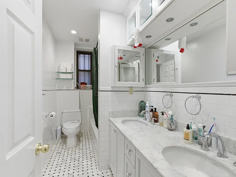 31 Tiemann Pl #7 — Photo 5