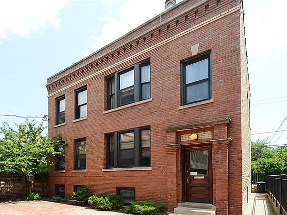 2nd image of 3139 N Clifton Ave #1R