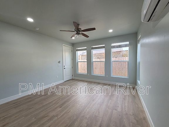 4th image of 219 Needles Way Unit B