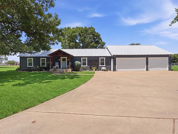 2nd image of 1313 Porter Ct