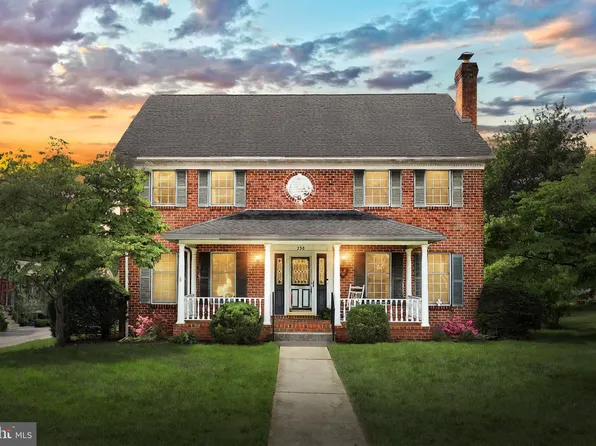 238 Springs Ave, Gettysburg, PA 17325