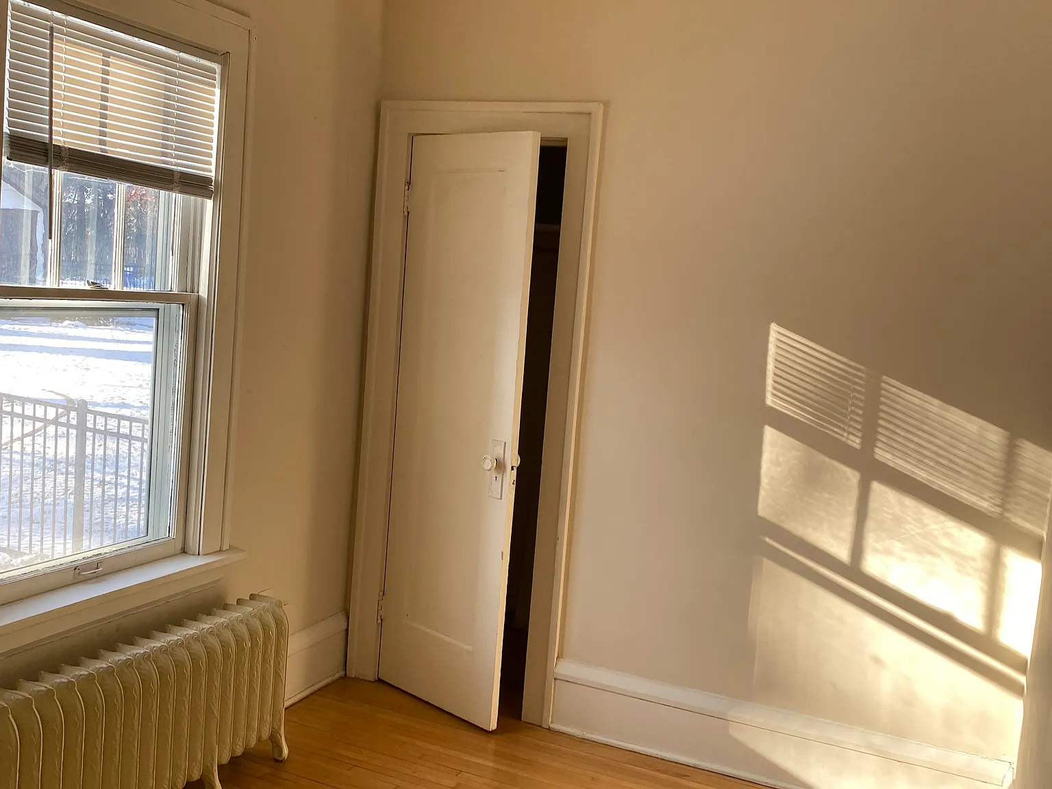 3 bed, 1450 sqft, $1,975 — Photo 3