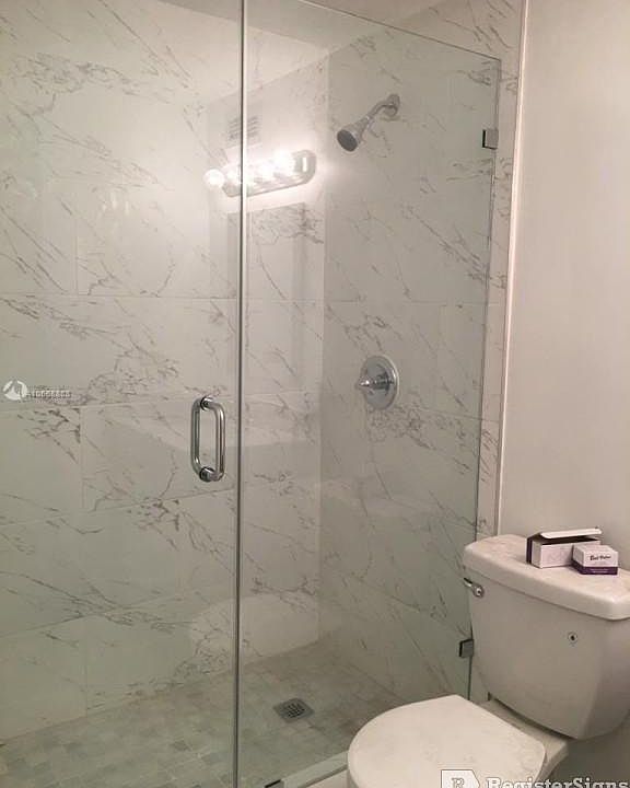 2nd image of 905 Brickell Bay Dr APT 523