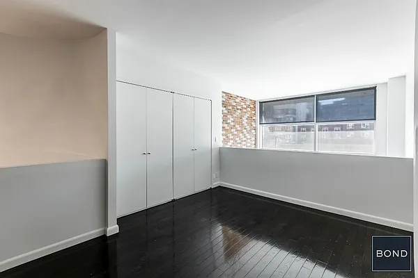 Rented by Bond New York | media 15