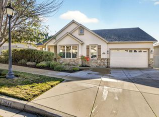 3944 Crystal Springs Dr, Medford, OR 97504